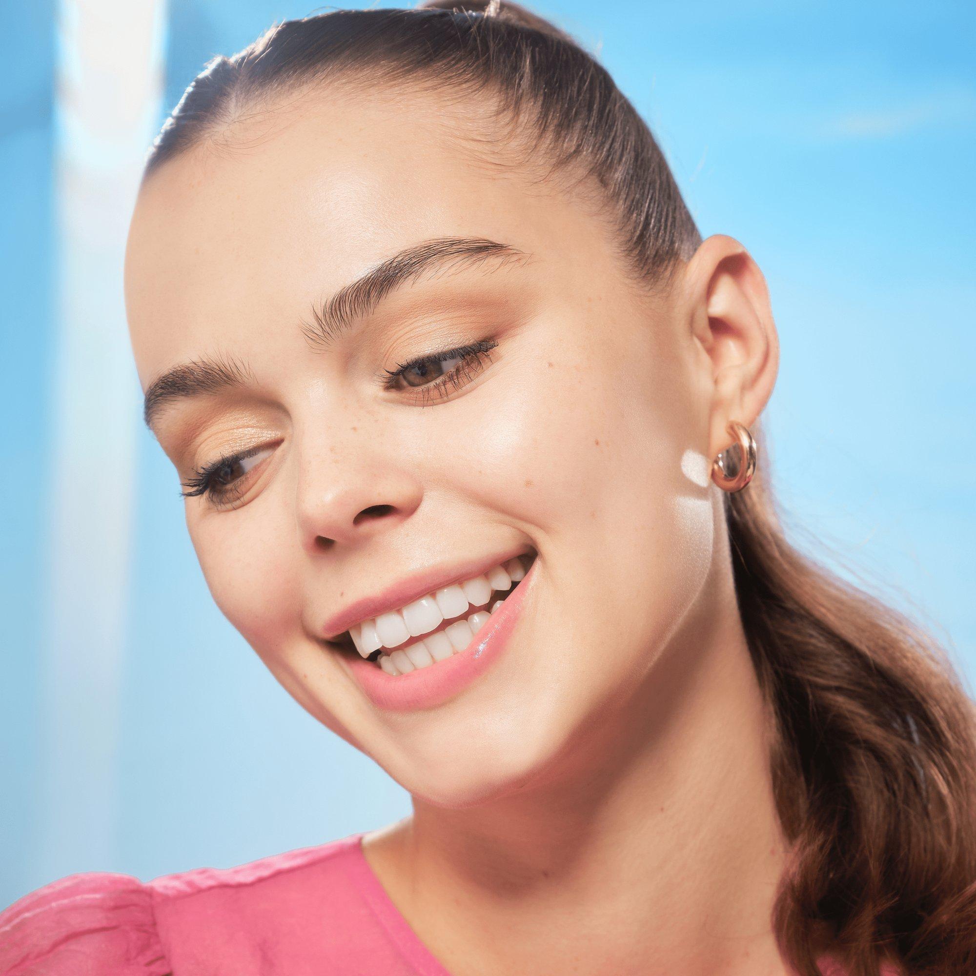 Essence Disney Pixar Up Eyeshadow Palette 12 Shades Matte Shimmery Metallic