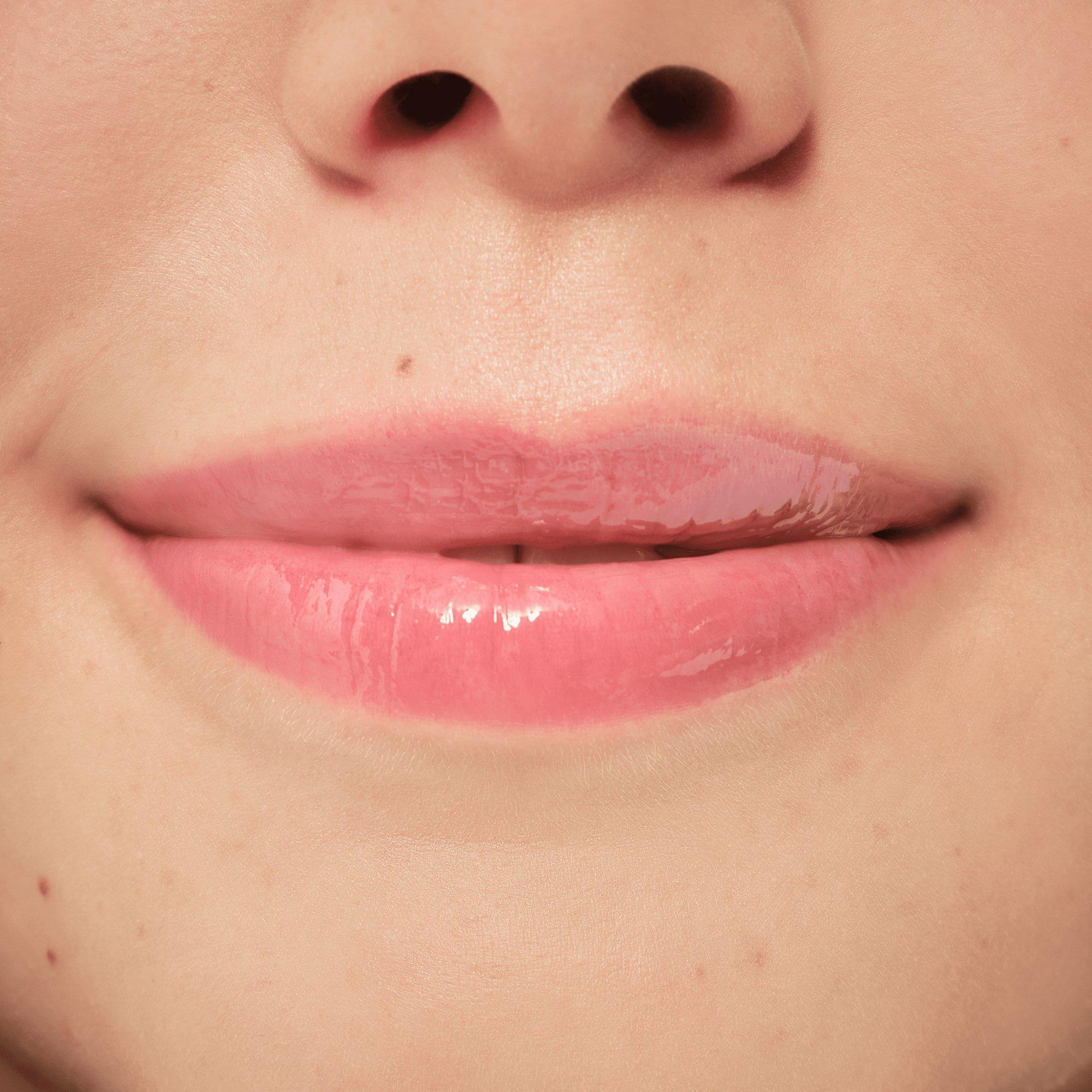 Essence Disney Pixar Up Hydra Kiss Moisturising Lip Oil with Jojoba Oil and Vitamin E