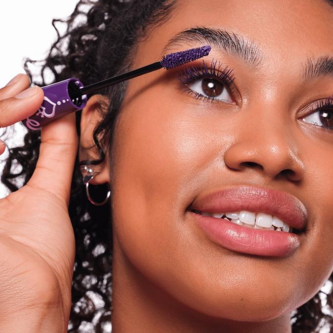 essence Lash PRINCESS False Lash Effect Mascara Purple Volume