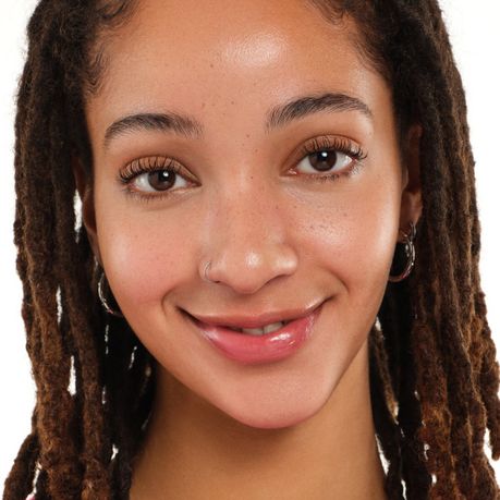 Essence Silky Blur Hydrating Longwear Concealer